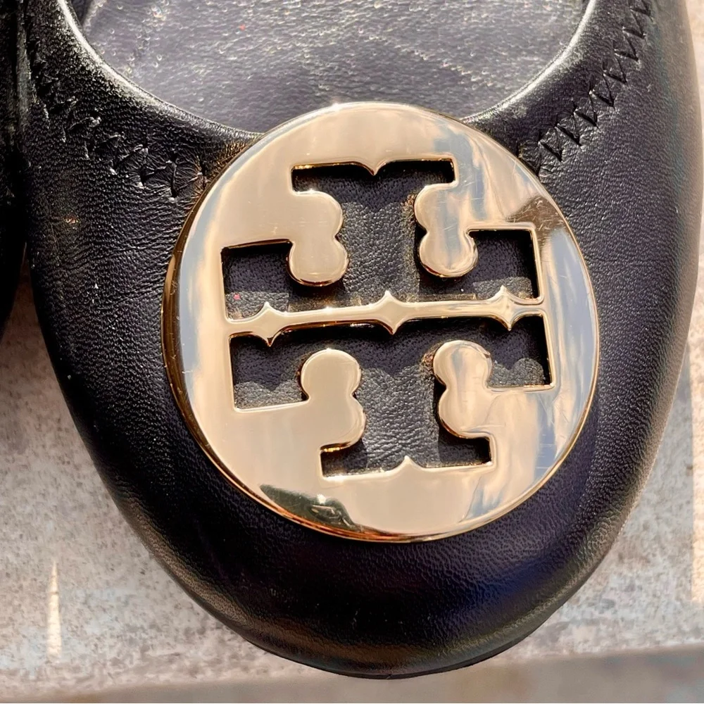 Tory Burch Women's Size 7.5 Reva Black Leather Gold Logo Classic Flats Shoes - Picture 5 of 9